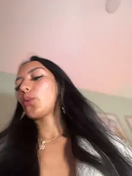 Snapshot of im-isabella chatting on April 2026 04:57:02 PM im-isabella online show from April 2026 04:57:02 PM