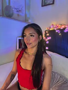 Snapshot of im-isabella chatting on May 2026 11:45:02 PM im-isabella online show from May 2026 11:45:02 PM