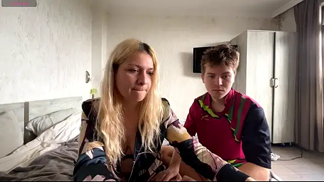 Hikki  online show from October 2025 11:55:01 AM