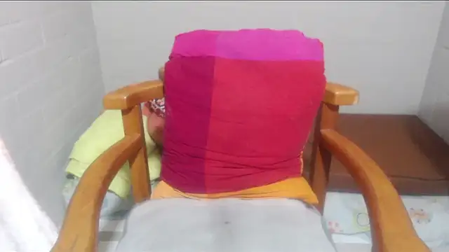 Snapshot of rose-crystal chatting on March 2026 11:44:02 PM rose-crystal online show from March 2026 11:44:02 PM