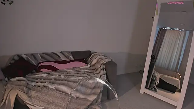 Ash Hasmy online show from April 2026 05:18:02 AM