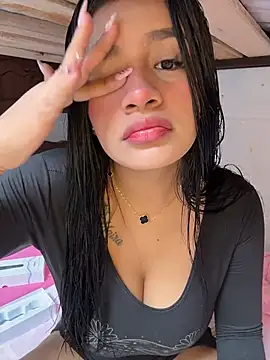 indialatin online show from February 2026 03:32:01 PM