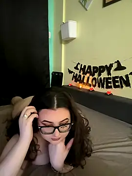 HaleyAyush online show from October 2025 05:24:02 PM