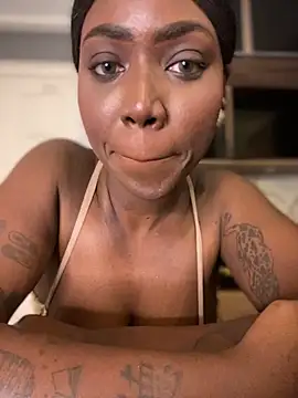 Alexia 24 online show from October 2025 12:47:01 AM