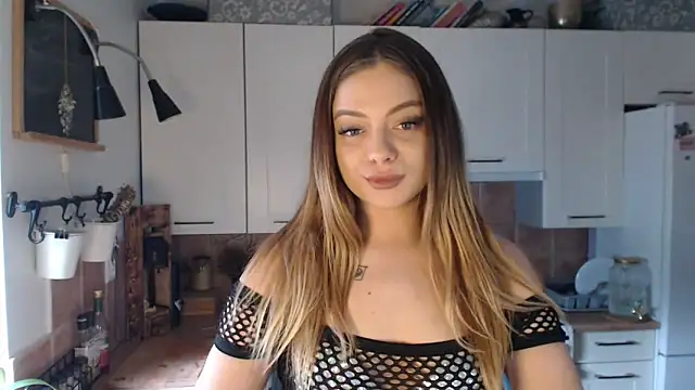 Snapshot of BuffyxLUST chatting on April 2026 02:17:02 PM BuffyxLUST online show from April 2026 02:17:02 PM