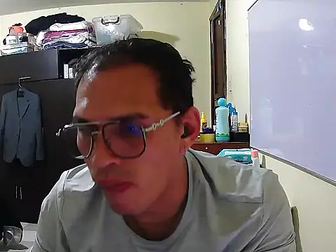 DOBLEWYOSK69G online show from September 2025 05:18:01 AM