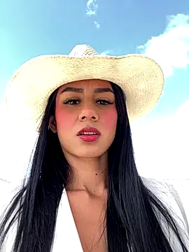 Juliana Xander online show from December 2025 02:21:01 PM