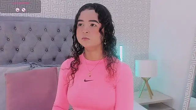 Snapshot of Evaa_Lunna_ chatting on June 2026 08:25:02 PM Evaa Lunna online show from June 2026 08:25:02 PM