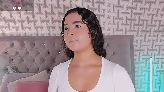 Snapshot of Evaa_Lunna_ chatting on June 2026 07:37:01 PM Evaa Lunna online show from June 2026 07:37:01 PM