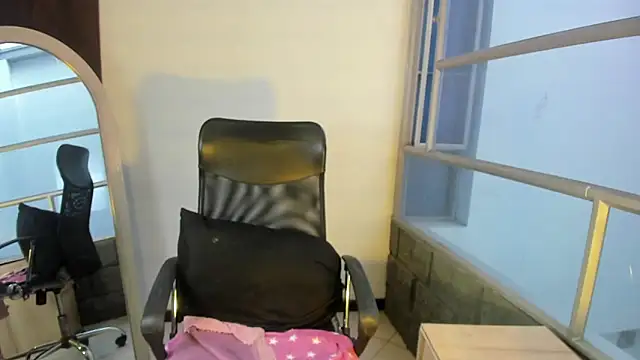 Pamela Squirtt online show from September 2025 02:17:01 PM