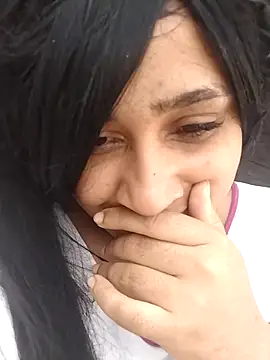 Snapshot of srtsara chatting on April 2026 05:37:01 PM srtsara online show from April 2026 05:37:01 PM