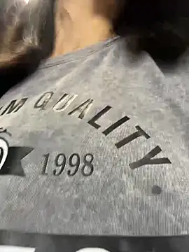 Ninazhang online show from December 2025 01:56:02 AM