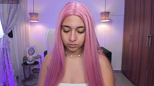 Snapshot of DANDARA_THOM chatting on October 2025 07:21:02 PM DANDARA THOM online show from October 2025 07:21:02 PM