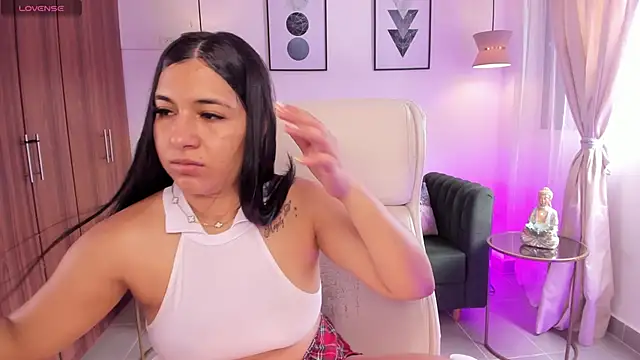 Snapshot of DANDARA_THOM chatting on November 2025 07:05:02 PM DANDARA THOM online show from November 2025 07:05:02 PM