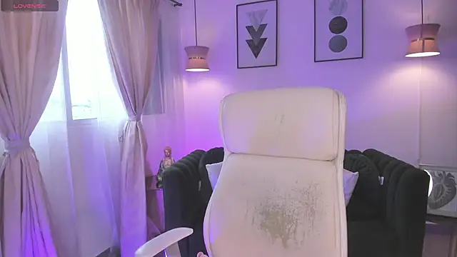 Snapshot of DANDARA_THOM chatting on November 2025 07:12:01 PM DANDARA THOM online show from November 2025 07:12:01 PM