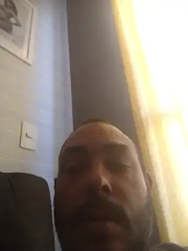 jfgustavo001 online show from March 2026 12:31:02 PM