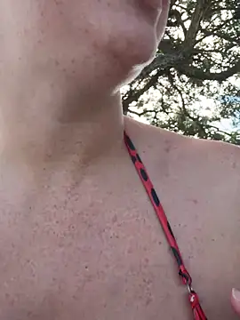 Snapshot of sweetsirenn chatting on November 2025 02:40:02 PM sweetsirenn online show from November 2025 02:40:02 PM