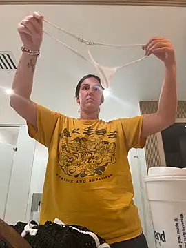 Snapshot of sweetsirenn chatting on November 2025 02:06:02 PM sweetsirenn online show from November 2025 02:06:02 PM