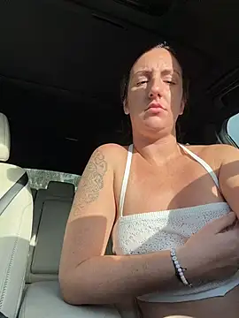 Snapshot of sweetsirenn chatting on December 2025 01:48:01 PM sweetsirenn online show from December 2025 01:48:01 PM