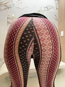 Snapshot of sweetsirenn chatting on February 2026 03:43:01 PM sweetsirenn online show from February 2026 03:43:01 PM