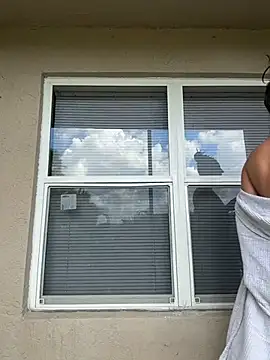 Snapshot of sweetsirenn chatting on March 2026 03:51:01 PM sweetsirenn online show from March 2026 03:51:01 PM