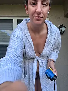 Snapshot of sweetsirenn chatting on April 2026 01:31:01 PM sweetsirenn online show from April 2026 01:31:01 PM