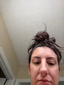 Snapshot of sweetsirenn chatting on April 2026 02:11:02 PM sweetsirenn online show from April 2026 02:11:02 PM