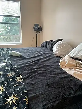 Snapshot of sweetsirenn chatting on April 2026 07:07:01 PM sweetsirenn online show from April 2026 07:07:01 PM