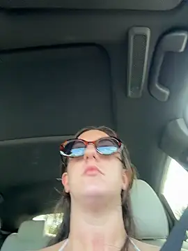 Snapshot of sweetsirenn chatting on April 2026 02:22:02 PM sweetsirenn online show from April 2026 02:22:02 PM