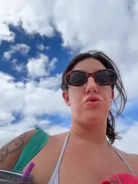 Snapshot of sweetsirenn chatting on April 2026 02:35:01 PM sweetsirenn online show from April 2026 02:35:01 PM