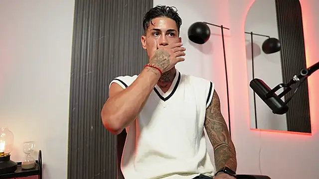 AxelVilla  online show from September 2025 08:41:01 PM