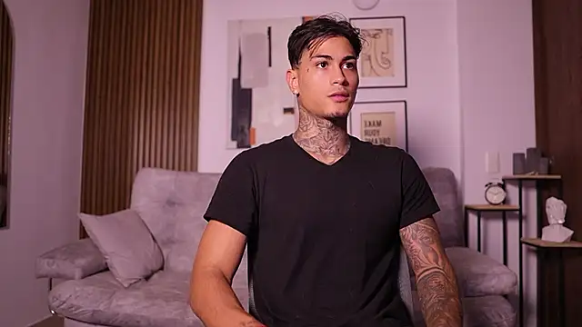 AxelVilla  online show from October 2025 11:33:01 PM