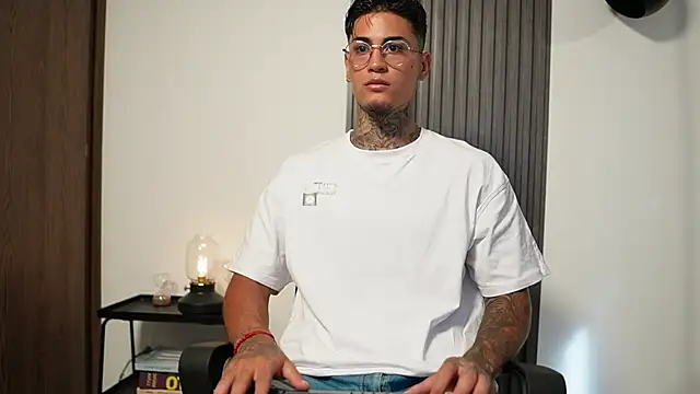 AxelVilla  online show from October 2025 08:09:02 PM