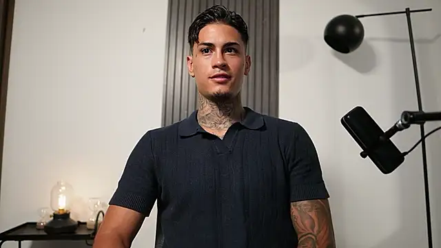 AxelVilla  online show from October 2025 09:36:02 PM