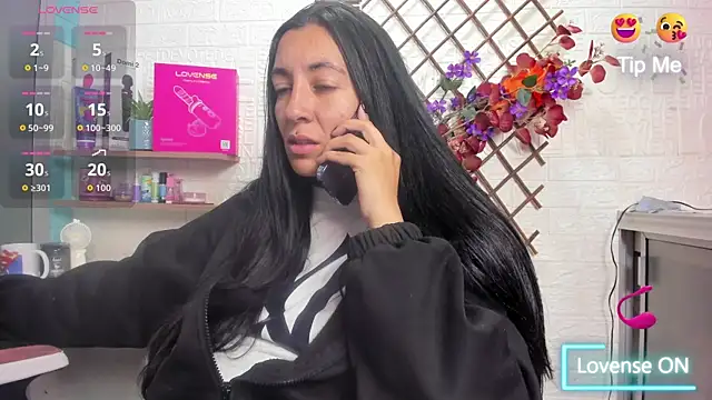 Snapshot of SALOME_KORLAND chatting on June 2026 03:15:02 PM SALOME KORLAND online show from June 2026 03:15:02 PM