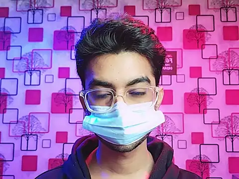 ChiseledCharm online show from December 2025 08:46:01 PM