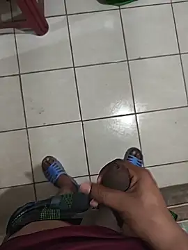 Snapshot of Genaro_Dickinson_69 chatting on November 2025 06:02:01 AM Genaro Dickinson 69 online show from November 2025 06:02:01 AM