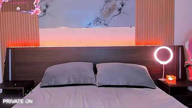 samanthaa moon online show from February 2026 12:11:01 AM