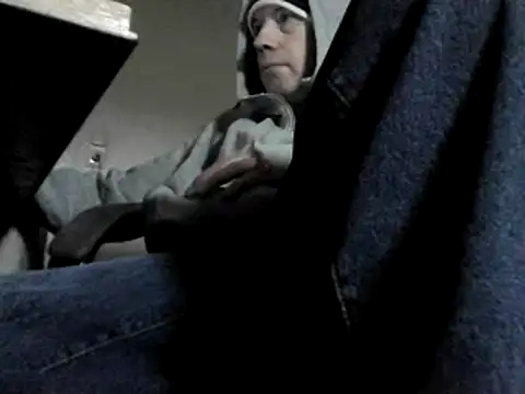 Snapshot of skateboy78 chatting on December 2024 12:12:01 PM skateboy78 online show from December 2024 12:12:01 PM