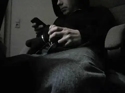 Snapshot of skateboy78 chatting on January 2025 06:03:02 PM skateboy78 online show from January 2025 06:03:02 PM