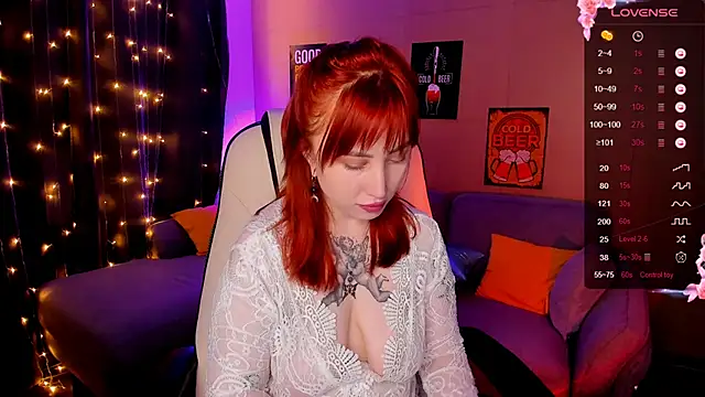 Snapshot of deboramoore chatting on September 2025 02:15:02 AM deboramoore online show from September 2025 02:15:02 AM