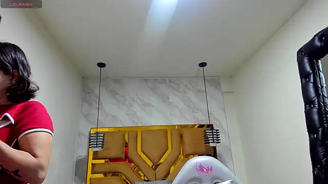 Luciifeer  online show from January 2026 06:09:01 PM