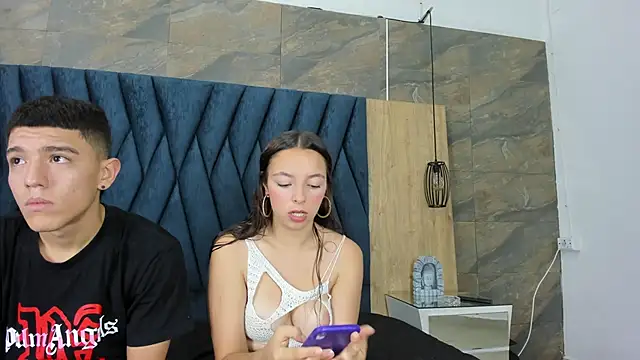 Snapshot of Emma_Valencia_001 chatting on October 2025 08:10:01 PM Emma Valencia 001 online show from October 2025 08:10:01 PM