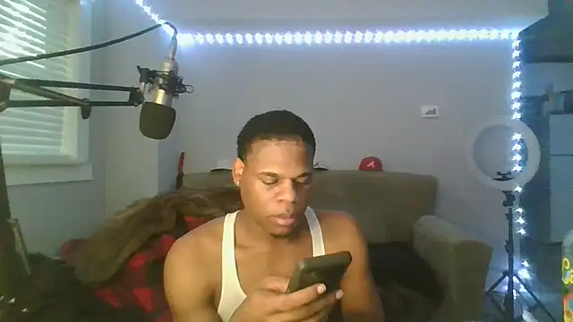 Snapshot of MrGreenbeanbean88 chatting on November 2025 10:19:01 PM MrGreenbeanbean88 online show from November 2025 10:19:01 PM