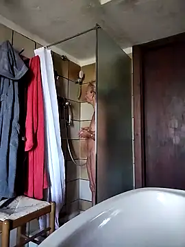 clarabell4 online show from November 2025 08:13:01 AM