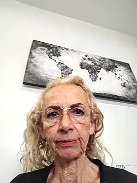 clarabell4 online show from April 2026 08:15:01 AM