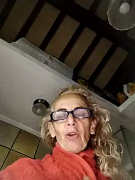 clarabell4 online show from April 2026 05:43:01 AM