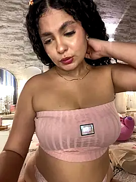 Yassy vazquez online show from September 2025 07:48:02 PM