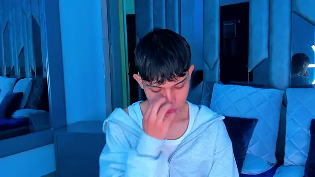 Sebax Young online show from September 2025 04:14:02 AM