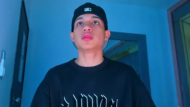 Sebax Young online show from November 2025 08:24:02 PM